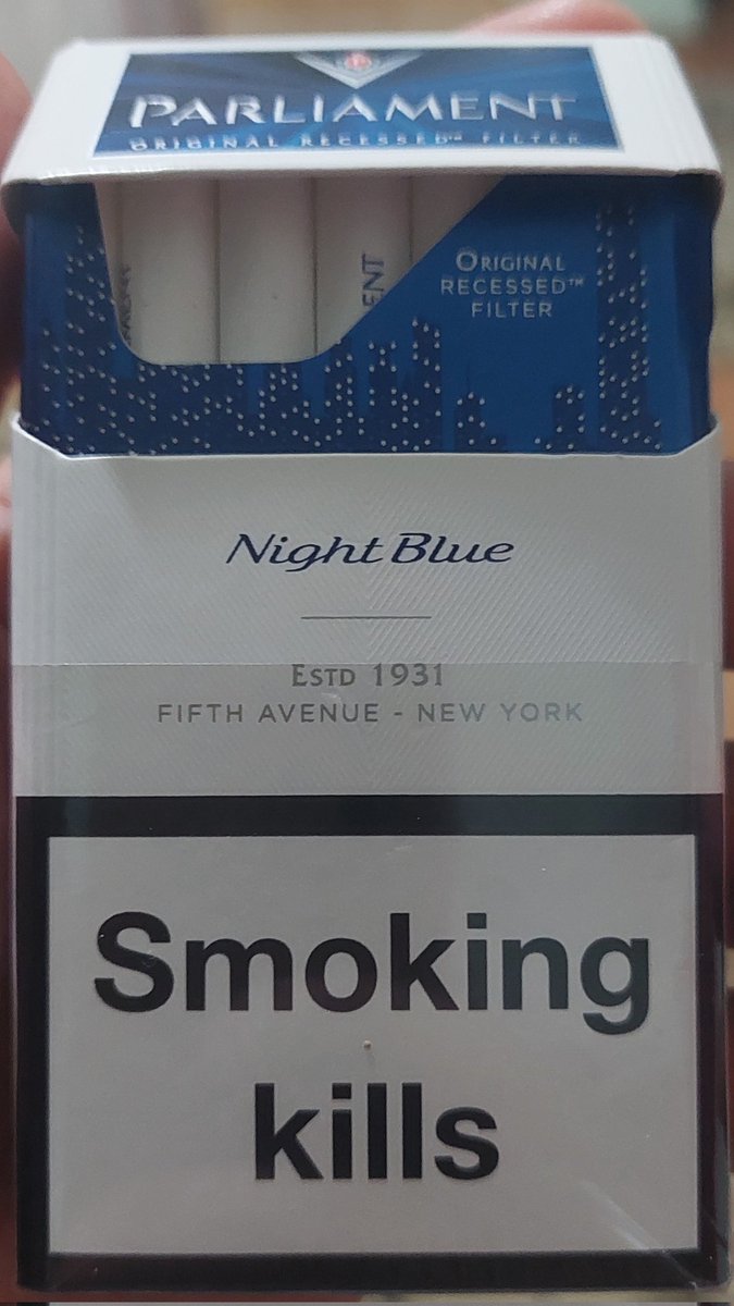 Muroloq's tweet photo. Sigaralar benden, gel içek🚬 https://t.co/rnv7SJXSaI