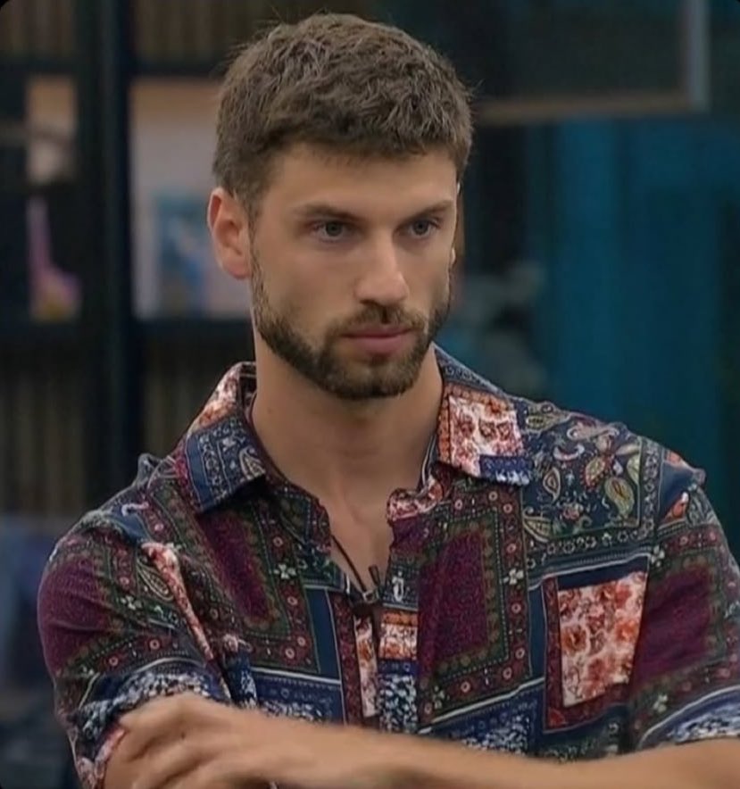 TENDENCIASok's tweet photo. Para ustedes, #Santiago Tato es candidato a ganar #GranHermano ?

Si 👉rt
No 👉fav https://t.co/7qtJVJlpaE