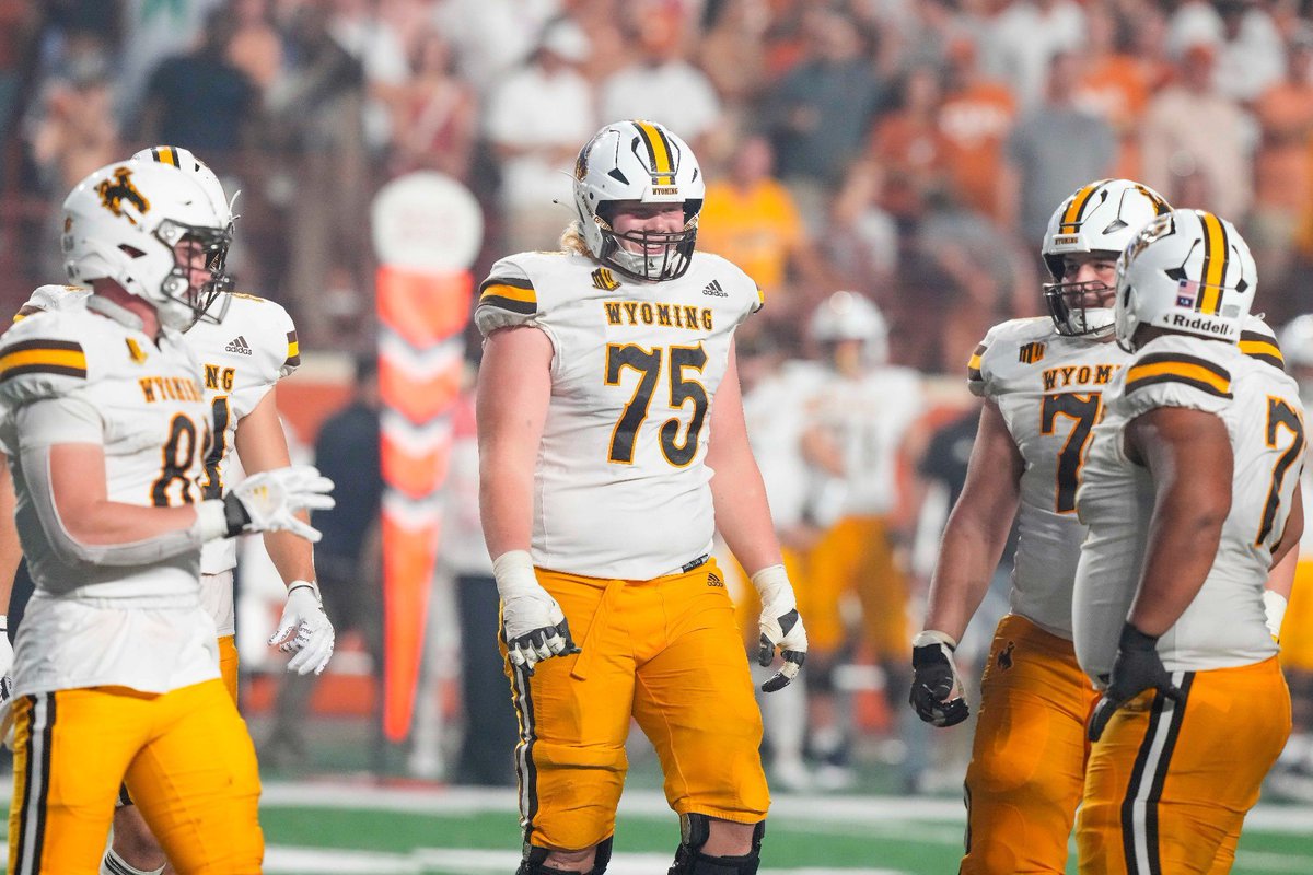 FootballHanford's tweet photo. Thank you @JPetrino and the University of Wyoming for visiting campus this morning and recruiting our players! 

#DoYourJob🧰 | #PupSzn🐾 https://t.co/dDa8w5CgAC