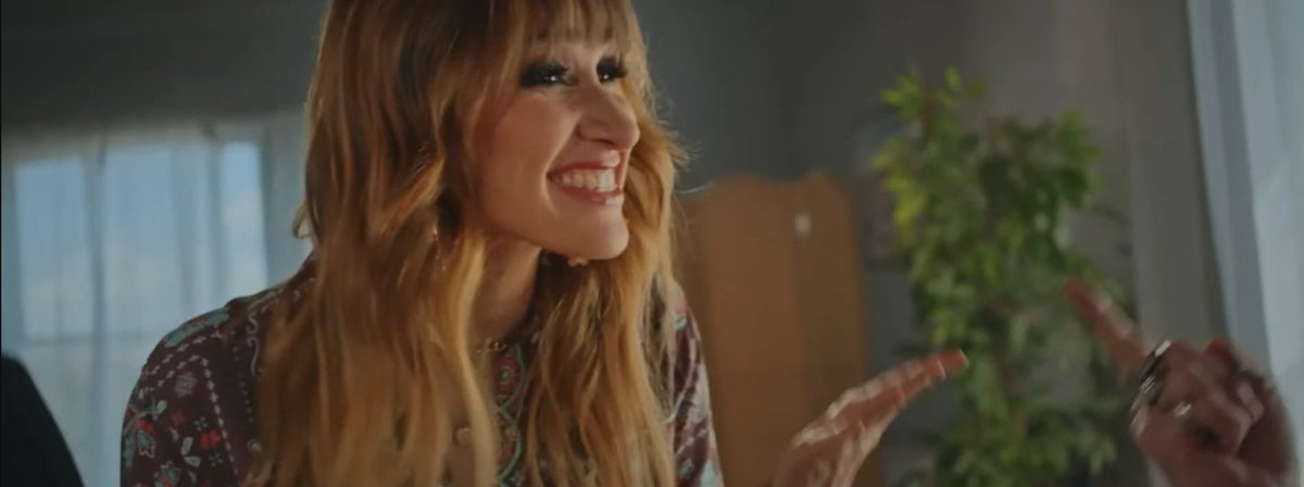 zoenadamas's tweet photo. Es una belleza, una obra de arte, te amo canción toda bonita, empezamos bien el año gracias a @haashoficial y @LassoMusica 

#CincoMinutosMás
LASSO FT HAASH https://t.co/P6zLfZYBPE