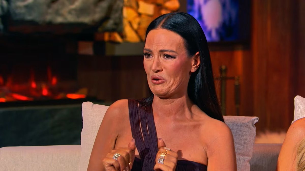 Real Housewives Fangirl tweet media