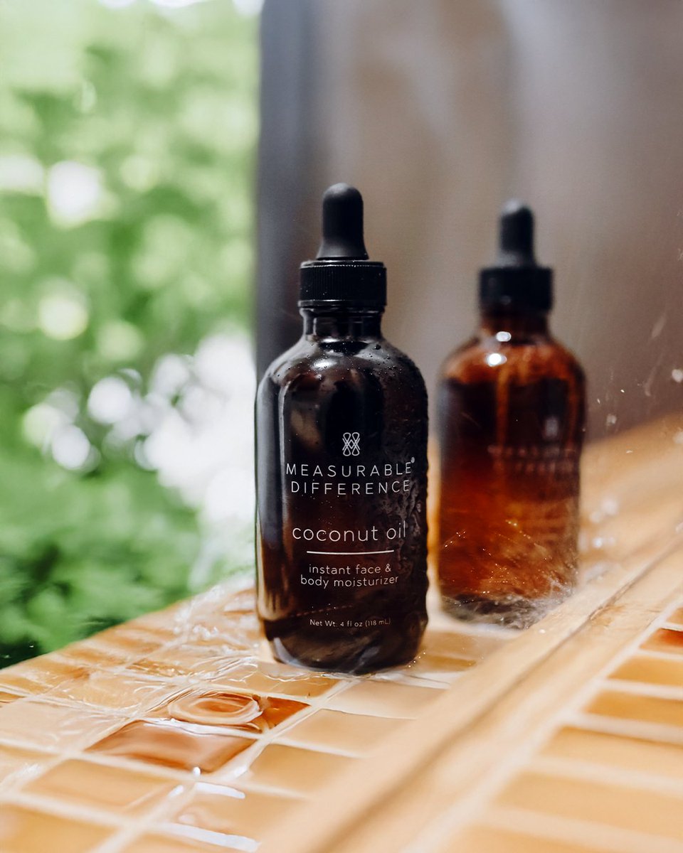 Hydrated, happy skin starts with coconut oil. 🥥✨ It melts into your skin, calms irritation, and gives that soft, dewy look without the extra effort —because simple ingredients do the most. Who else swears by this? 👇💛 #SkincareStaple