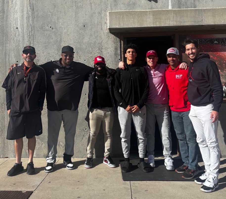 Derrick Johnson II (@dderrickjohnson) on Twitter photo After a great conversation with <a href="/CoachVenables/">Brent Venables</a>,<a href="/JayValai/">Coach Valai</a>, <a href="/CoachToddBates/">Todd Bates</a>, and <a href="/JPLosmanQB7/">JP Losman</a> I am extremely blessed to say I have received an offer from Oklahoma University!! #BoomerSooner <a href="/CoachDJohnson23/">Coach Derrick Johnson</a> <a href="/MVNighthawkFB/">NIGHTHAWK FOOTBALL</a> <a href="/GregBiggins/">Greg Biggins</a> <a href="/BrandonHuffman/">Brandon Huffman</a> <a href="/adamgorney/">Adam Gorney</a> @On3Recruits After a great conversation with <a href="/CoachVenables/">Brent Venables</a>,<a href="/JayValai/">Coach Valai</a>, <a href="/CoachToddBates/">Todd Bates</a>, and <a href="/JPLosmanQB7/">JP Losman</a> I am extremely blessed to say I have received an offer from Oklahoma University!! #BoomerSooner <a href="/CoachDJohnson23/">Coach Derrick Johnson</a> <a href="/MVNighthawkFB/">NIGHTHAWK FOOTBALL</a> <a href="/GregBiggins/">Greg Biggins</a> <a href="/BrandonHuffman/">Brandon Huffman</a> <a href="/adamgorney/">Adam Gorney</a> @On3Recruits