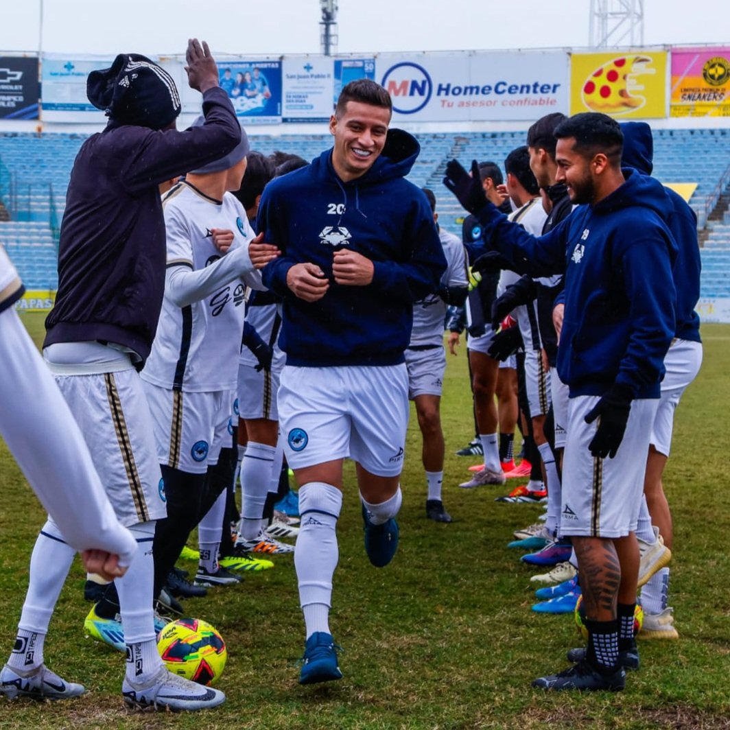 🫡 ¡A darle, Danilo! 

🔥 Nuestro refuerzo ya se incorporó esta mañana a los entrenamientos 🏃🏻‍♂️💨

#Inquebrantables 🦀💙