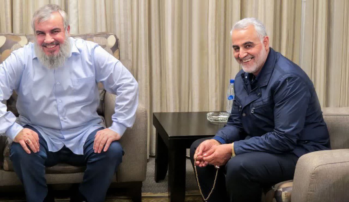 Aminii23's tweet photo. لعنت بر هر مقام و مسئولی که با قاتلان تو مذاکره و معامله کند…. https://t.co/zcJojUs3pY