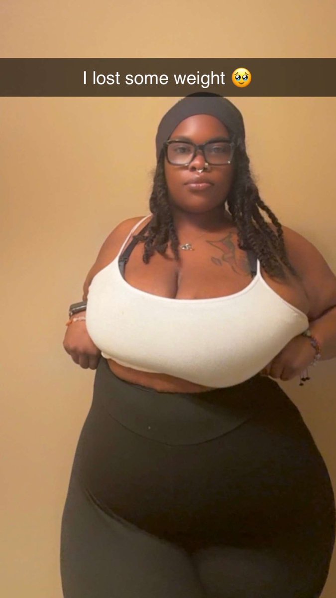 curvynshit's tweet photo. 2025 already being good to me 🤗🤭 https://t.co/Rmn4iMS4m6