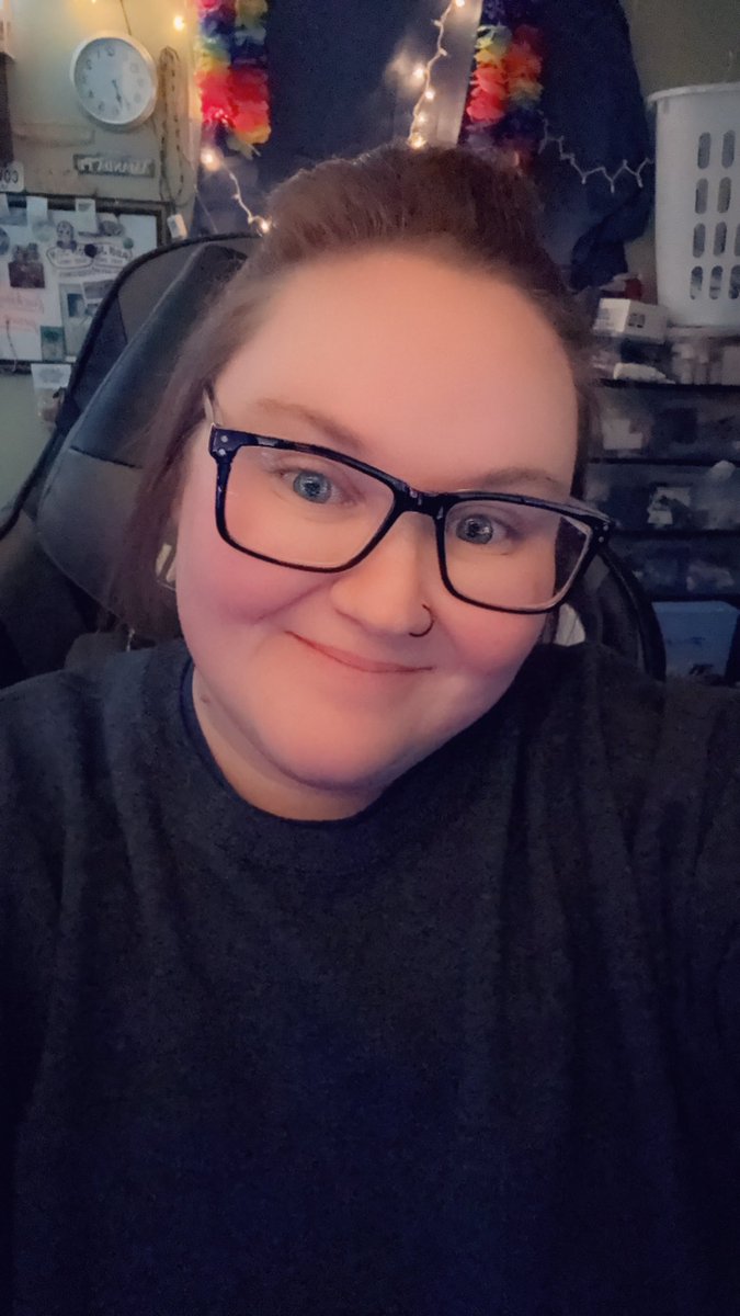 LIVE NOW! On twitch and TikTok! Come hang out and say heyyyyy! 
twitch.tv/bravingwarrior

tiktok.com/@bravingwarrio…