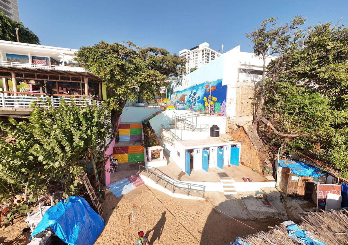 AbelinaLopezR's tweet photo. En el área de la Condesa inauguramos la rehabilitación del acceso de playa “Filipinas”, a un costado de la zona de restaurantes. En compañía de empresarios, hoteleros y propietarios de los comercios cercanos, hicimos la inauguración oficial de este lugar que se llena una vez más de alegría y colorido. 

Este es el resultado de un esfuerzo compartido con la autoridad federal y estatal por la recuperación de nuestra ciudad, pero también, sobre todo, es muestra del amor en común por Acapulco, que tenemos todas y todos los que vivimos aquí. Hago un llamado a la ciudadanía y a quienes nos visitan, a cuidar estos lugares, hacerlos suyos y considerarlos un hogar, para mantenerlos en las mejores condiciones.