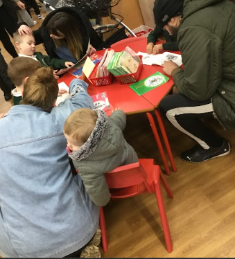 BentleyWestWS2's tweet image. Another successful share a story session with our parents and carers. 
#BWreception@leightrust