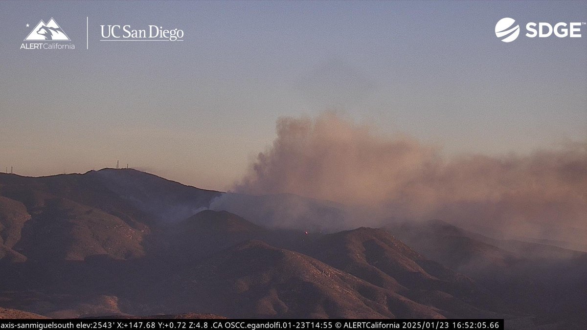 CAWildfiretrack's tweet image. The #Border2Fire has now been mapped at 228 acres. 

Still looking active on cameras, but not as much as earlier today. Spotting has slowed as well.