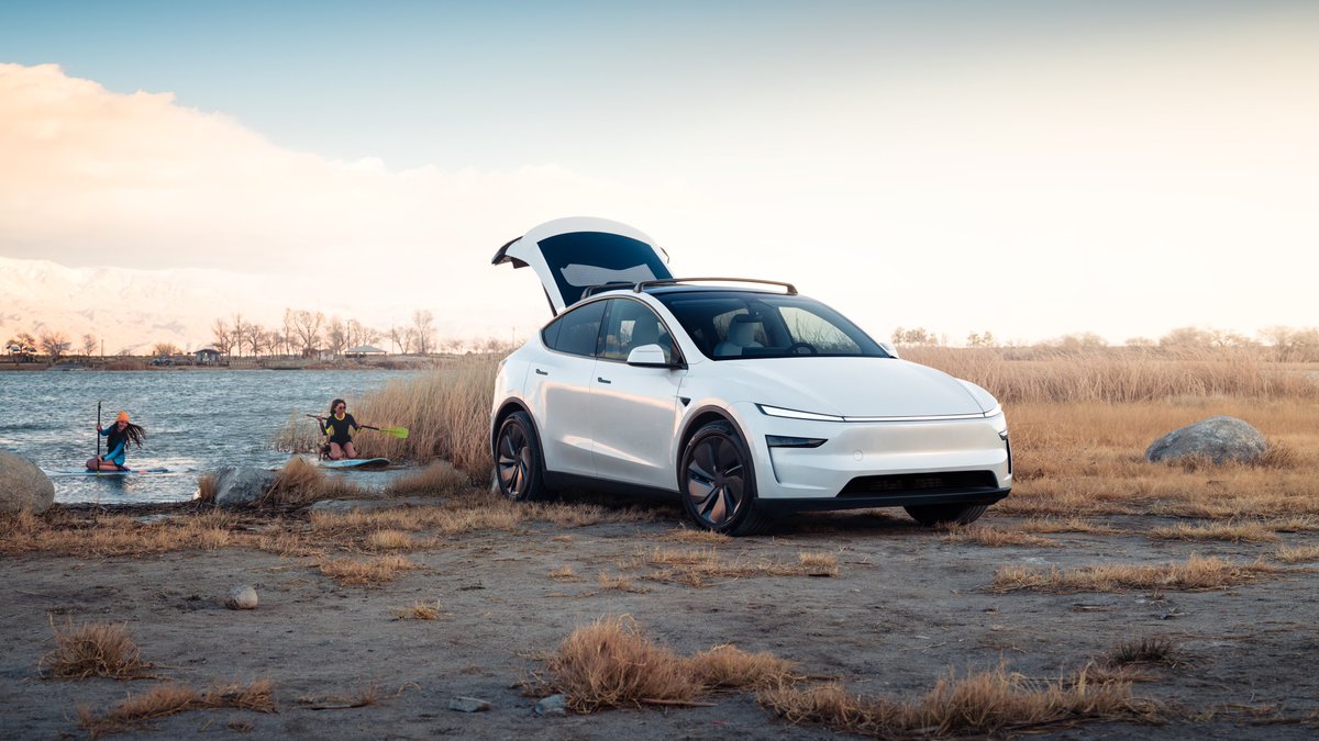 Tesla tweet media