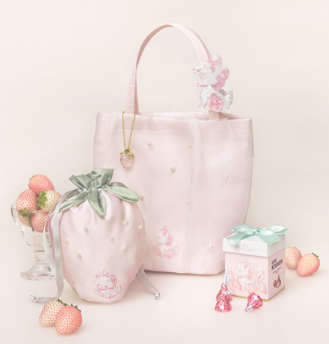 スティッチ大好き様　確認用　いちご　白　ピンク　巾着袋　片紐　4枚　2セット ♡🍓𝚂𝚃𝚁𝙰𝚆𝙱𝙴𝚁𝚁𝚈 𝙲𝙾𝙻𝙻𝙴𝙲𝚃𝙸𝙾𝙽🍓♡ #ディズニー