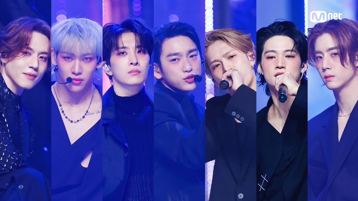 imbcenews's tweet photo. 갓세븐 완전체 7인, 명불허전 훈훈 케미스트리 
#갓세븐 #GOT7 #NESTFEST #GOT7_NESTFEST 
#WINTER_HEPTAGON #GOT7_WINTER_HEPTAGON 
#PYTHON #GOT7_PYTHON #완전체 #iMBC연예 

카카오엔터테인먼트는 23일 갓세븐 공식 유튜브 채널에 'WINTER HEPTAGON'의 재킷 촬영 비하인드 영상을 공개하며 화제성을 이어가고 있다. 갓세븐 일곱 멤버는 변함없는 유쾌한 케미스트리로 화기애애한 촬영 현장을 이끌었다.

특히 다양한 착장을 소화한 갓세븐 멤버들의 훈훈한 비주얼과 함께 있는 것만으로 ���껴지는 단단한 팀워크가 좋은 반응을 얻고 있다.

앞서 티켓 오픈과 동���에 전 회차 전 좌석이 빠른 속도로 매진되며 팬들의 열화와 같은 성원을 입증한 가운데, 콘서트 온라인 생중계도 기존 1회에서 2회로 늘려 진행한다. 

갓세븐은 KBS 2TV '뮤직뱅크', MBC '쇼! 음악중심', SBS '인기가요'에 연이어 완전체로 출연하며 활발한 활동을 이어갈 예정이다.

🔗https://t.co/PhZ8OAwOwc