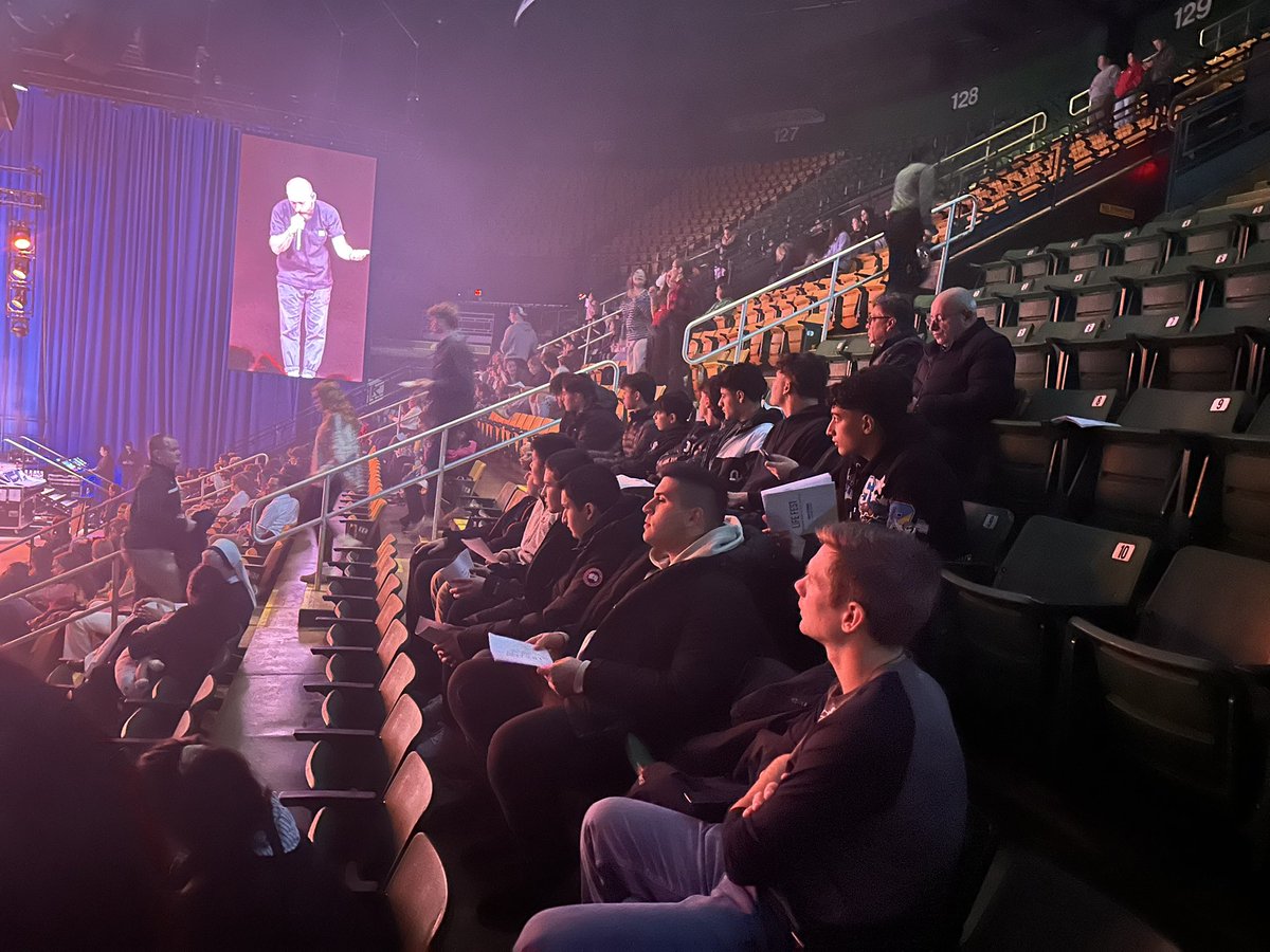 God Speed and safe travels for our Warrior for Life Club on their journey to the annual March for Life Rally in Washington, DC. Thank you for your witness for life. Thank you Mrs Lousia and Mr. Krysiak for your leadership. Live Jesus in our Hearts, Forever! <a href="/BroRiceWarriors/">Brother Rice HS</a>