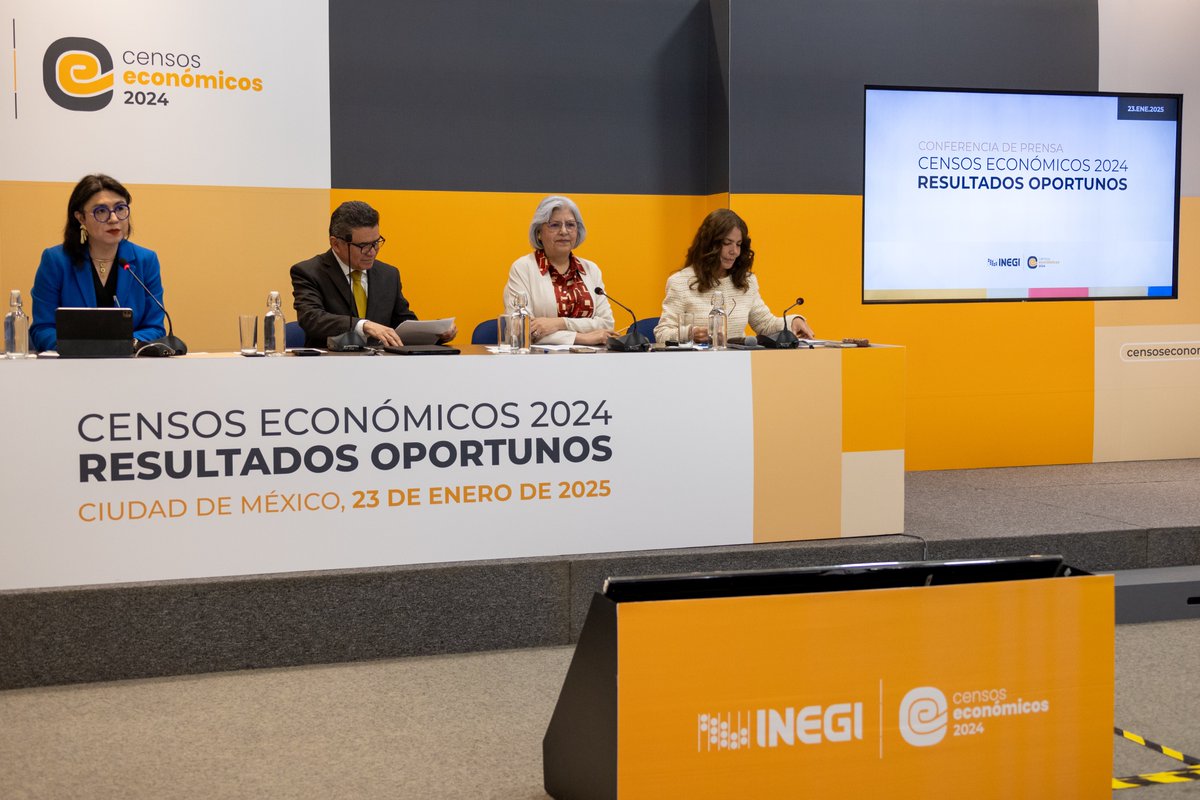 INEGI_INFORMA's tweet photo. El #INEGI presentó los resultados oportunos de los Censos Económicos #CE2024.

En la conferencia de prensa participaron @GMarquezColin, presidenta del Instituto; Mauricio Márquez Corona, vicepresidente de la Junta de Gobierno; Susana Pérez Cadena, DG de Estadísticas Económicas; y Julieta Brambila, DG de Comunicación, Servicio Público de Información y Relaciones Institucionales.

(1/4)
