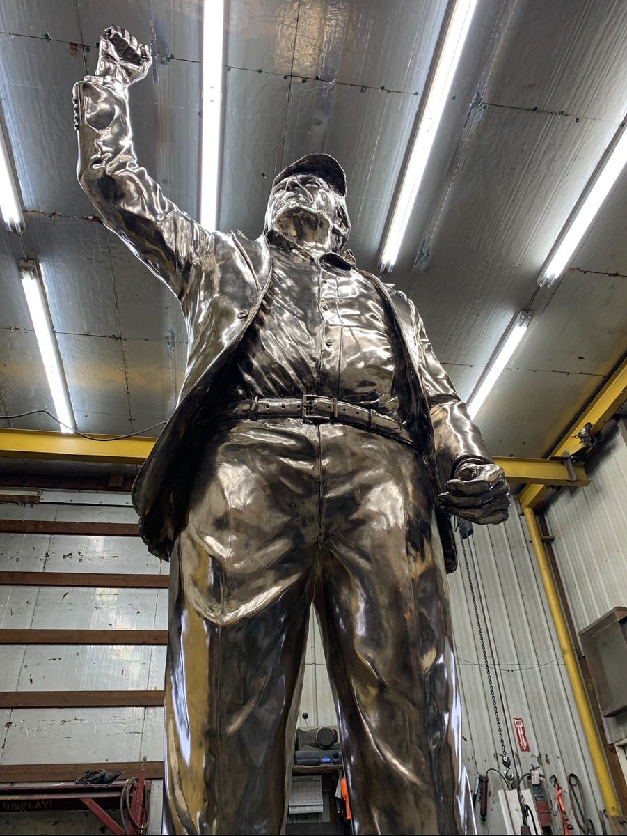 Patriot_Erc20's tweet photo. Today marks the beginning of @realDonaldTrump’s Crypto Presidency. 

The PATRIOT Statue really does represent many of the key points that lead to this historical day. https://t.co/HCLykmXjg1
