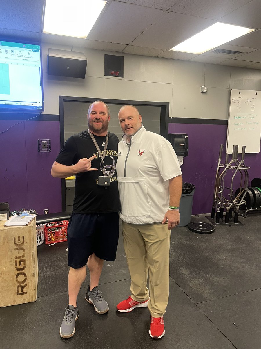 PHS Vikings (@phsviks) on Twitter photo Shoutout to <a href="/CoachBestEWU/">Coach Aaron Best</a> HC from <a href="/EWUFootball/">EWU Football ๐</a> for stopping by PHS to talk about our student athletes! #GoEags #GoViks Shoutout to <a href="/CoachBestEWU/">Coach Aaron Best</a> HC from <a href="/EWUFootball/">EWU Football ๐</a> for stopping by PHS to talk about our student athletes! #GoEags #GoViks