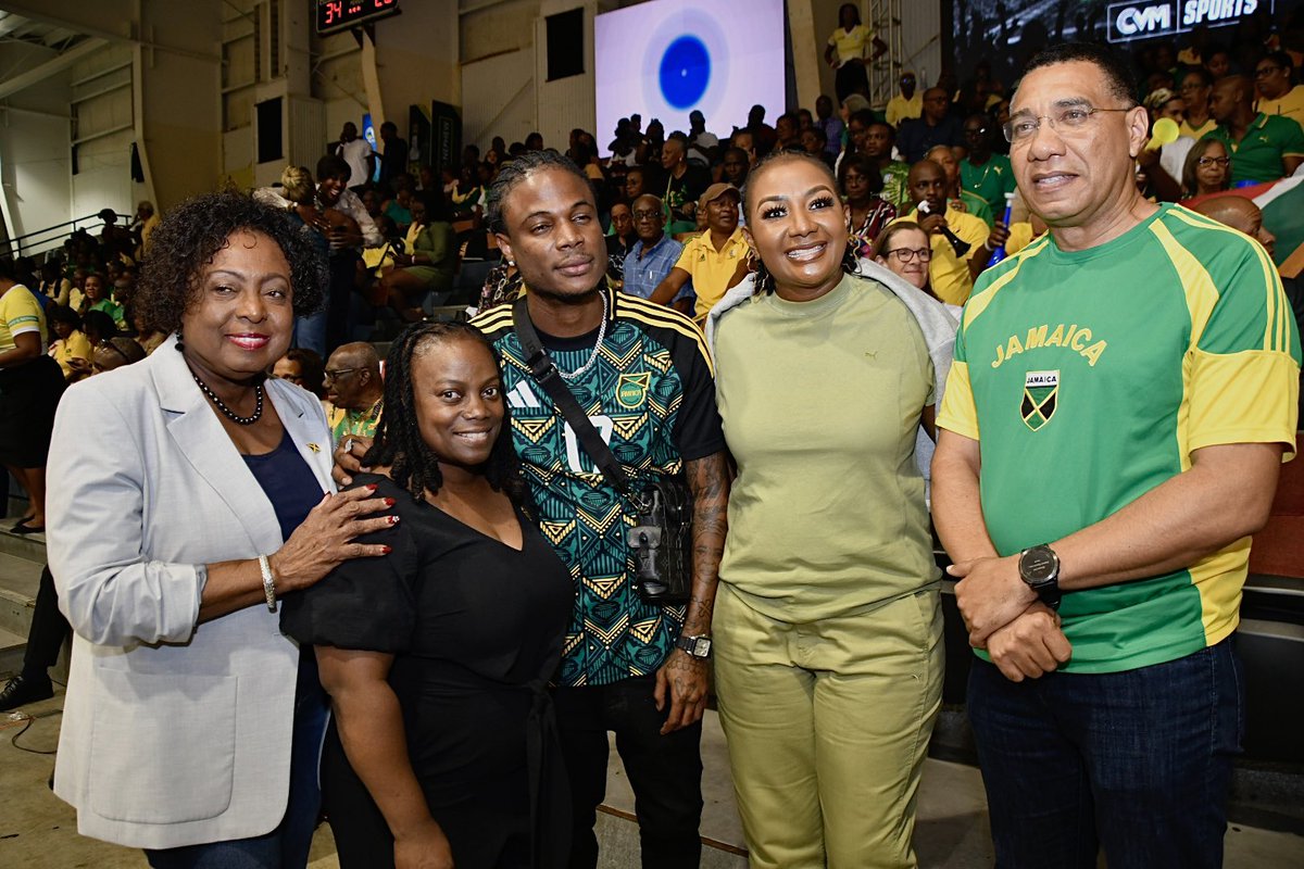 Thank you <a href="/MasickaMusic/">Masicka</a> for supporting our Sunshine Girls (<a href="/NetballJamaica/">Netball Jamaica</a>) last evening. 

Come out Saturday, January 25, 2025 for their final game of the series against South Africa.