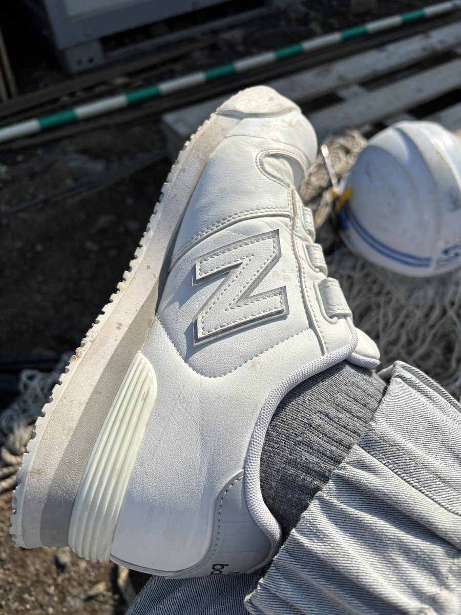 カッコイイけど安全靴はasicsの勝ちかな〜‼︎