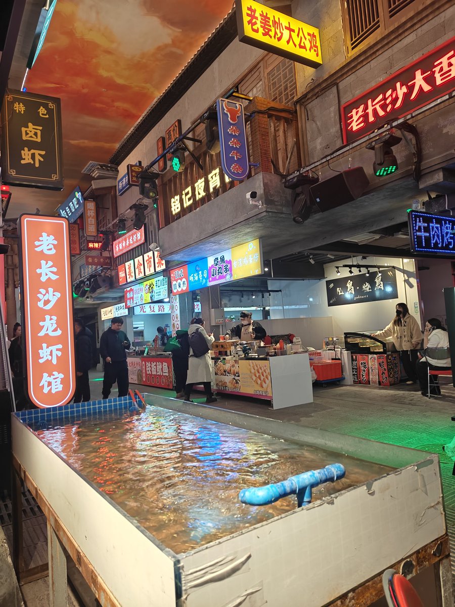 shanks31723's tweet photo. 长春24号25号这两天有没有FQ？最好晚上方便，我们新人，先同不换 https://t.co/Zpir0oCjnD