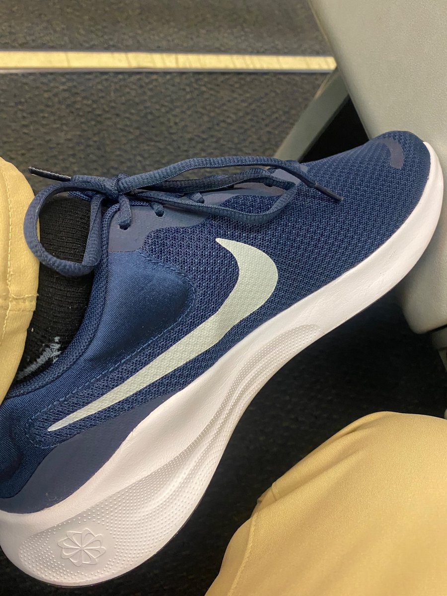 BetoInWhittier's tweet photo. @jayguidos It’s not about the shoes, it’s what you do in them.
#BasicAF https://t.co/KlGL95Zlo8