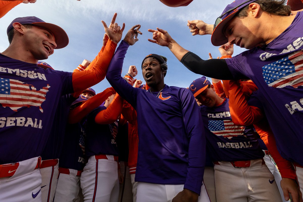 Absolutely Ridiculous® | Baseball & Softball (@ariagloves) on Twitter photo A 𝗱𝗶𝗳𝗳𝗲𝗿𝗲𝗻𝘁 era begins now at <a href="/ClemsonBaseball/">Clemson Baseball</a>
—
The Official Game Day Glove & Sliding Mitt of Clemson Baseball.
@clemsonbaseball
<a href="/CoachErikBakich/">Erik Bakich</a>
<a href="/j_chisholm3/">Jazz Chisholm Jr</a>
AbsolutelyRidiculous.com A 𝗱𝗶𝗳𝗳𝗲𝗿𝗲𝗻𝘁 era begins now at <a href="/ClemsonBaseball/">Clemson Baseball</a>
—
The Official Game Day Glove & Sliding Mitt of Clemson Baseball.
@clemsonbaseball
<a href="/CoachErikBakich/">Erik Bakich</a>
<a href="/j_chisholm3/">Jazz Chisholm Jr</a>
AbsolutelyRidiculous.com