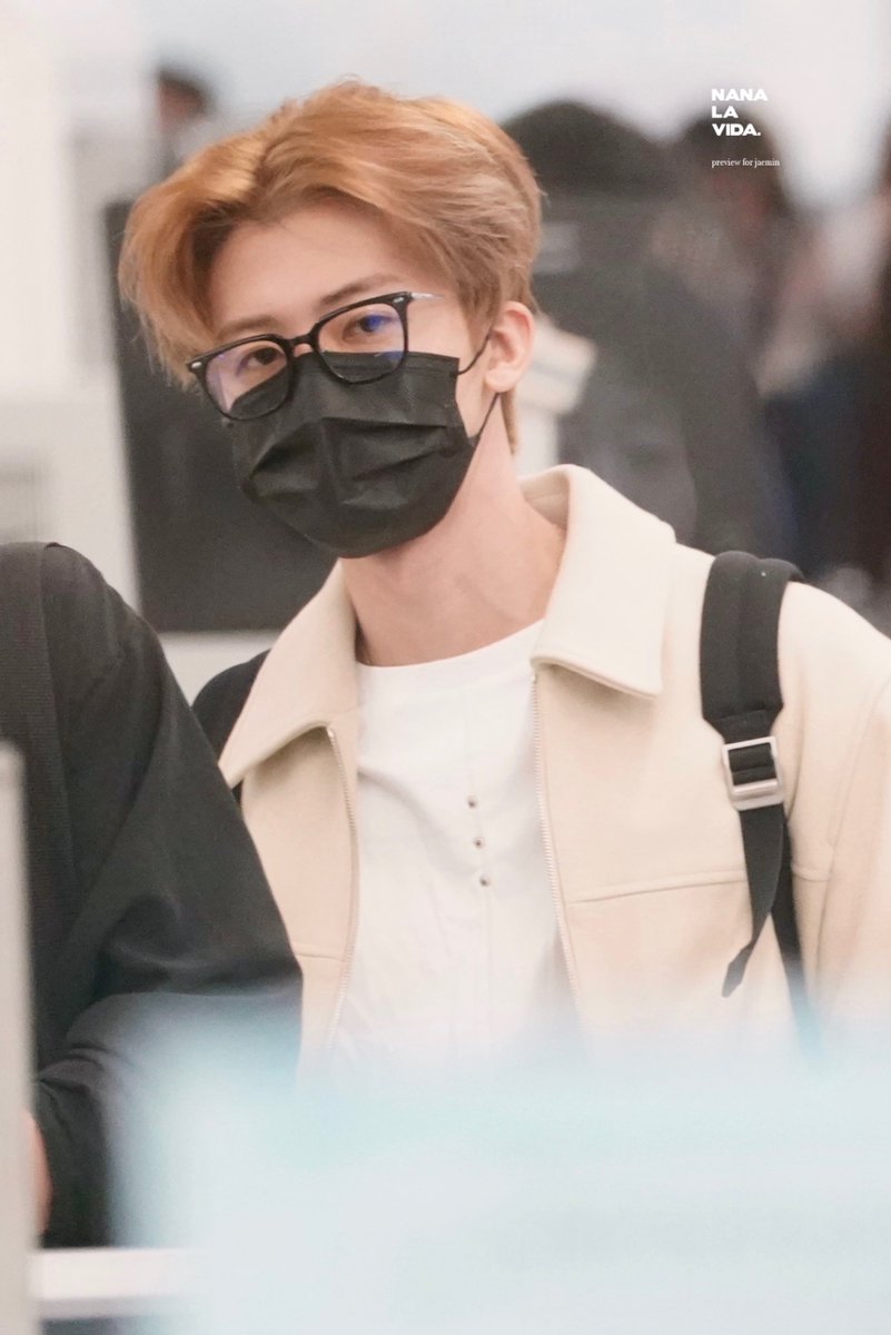 NANA_lavida's tweet photo. 250124 ICN PRE
🫳🫳🧡

#재민
#JAEMIN
#NCTDREAM https://t.co/ao4s1HnoTq