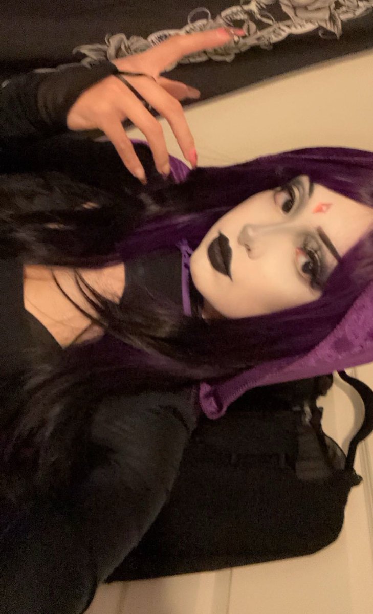 gryffinwhor3's tweet photo. 🐦‍⬛💜 https://t.co/FHmaa4yOTw