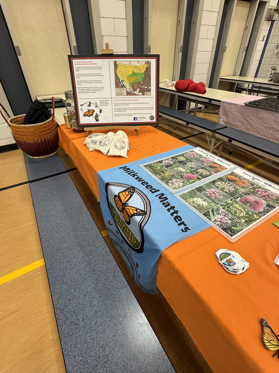 Troop474's tweet photo. Huge appreciation to MILKWEED MATTERS for coming out to the troop meeting. Letting us help create the seedballs for RAGBRAI !!  Thank you Nancy’s! @milkweedmatters @BSAMAC  @RAGBRAI_IOWA https://t.co/fKXTwRWlGS