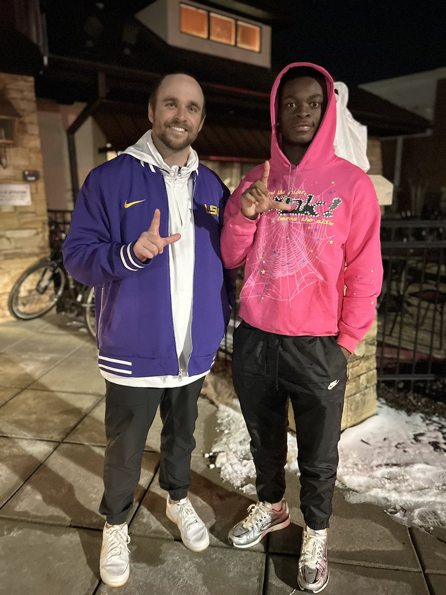 Cortez Redding (@cortez_redding4) on Twitter photo Great day… TIGER NATION💜💛!! Thanks coach <a href="/CoachJakeOlsen/">Jake Olsen</a> for stopping by and spending time with me and my family I enjoyed every minute!! #GeauxTigers <a href="/LSUfootball/">LSU Football</a> <a href="/LSUFBrecruiting/">LSU Football Recruiting</a> <a href="/JHSCardinalFB/">Jonesboro Football</a> <a href="/ChadSimmons_/">ChadSimmons</a> <a href="/samspiegs/">Sam Spiegelman</a> Great day… TIGER NATION💜💛!! Thanks coach <a href="/CoachJakeOlsen/">Jake Olsen</a> for stopping by and spending time with me and my family I enjoyed every minute!! #GeauxTigers <a href="/LSUfootball/">LSU Football</a> <a href="/LSUFBrecruiting/">LSU Football Recruiting</a> <a href="/JHSCardinalFB/">Jonesboro Football</a> <a href="/ChadSimmons_/">ChadSimmons</a> <a href="/samspiegs/">Sam Spiegelman</a>