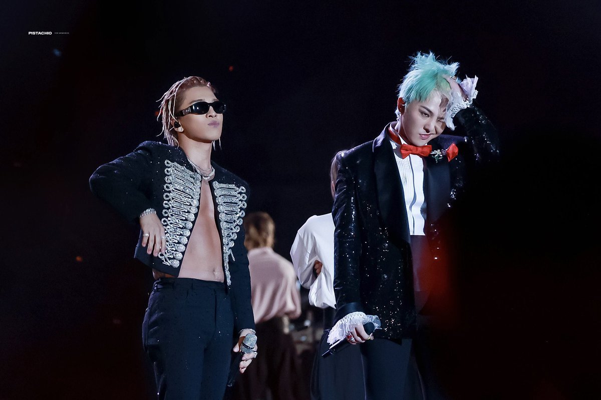 gdragon_pp's tweet photo. 지디앤태양 고화질 떴다
미쳤어… https://t.co/o4ueZnURxM