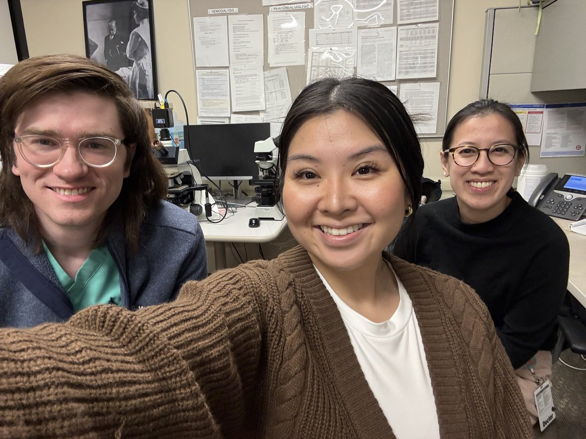 Last full day of intercession week = total success! 🎊 Our 1st year fellows delved deep into an interactive clinical reasoning case (Dr. Young) followed by hands-on experience with dialysis machines, and mastering #CritLine in clinical practice! 
#MedEd