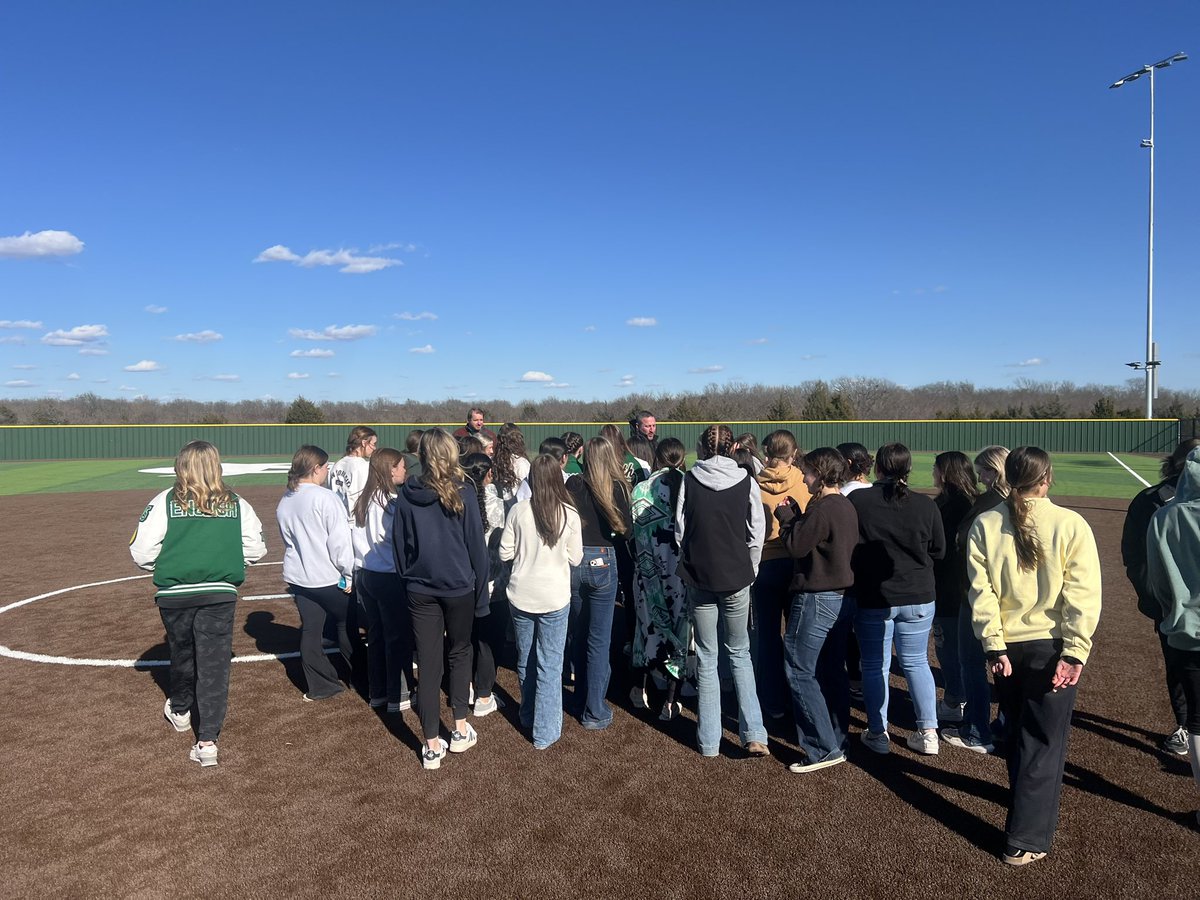 Lady Foxes Softball (@softball_cmhs) on Twitter photo We went on a little field trip to our new facilities today & they sure are beautiful 🤩
We cannot wait to get to step on the turf & make the community that voted “yes” proud!! Thank you <a href="/luke__allison/">Luke Allison</a> & <a href="/KodiCrane/">Kodi Crane</a> for taking the time to show our girls their new home 💚🥎 We went on a little field trip to our new facilities today & they sure are beautiful 🤩
We cannot wait to get to step on the turf & make the community that voted “yes” proud!! Thank you <a href="/luke__allison/">Luke Allison</a> & <a href="/KodiCrane/">Kodi Crane</a> for taking the time to show our girls their new home 💚🥎
