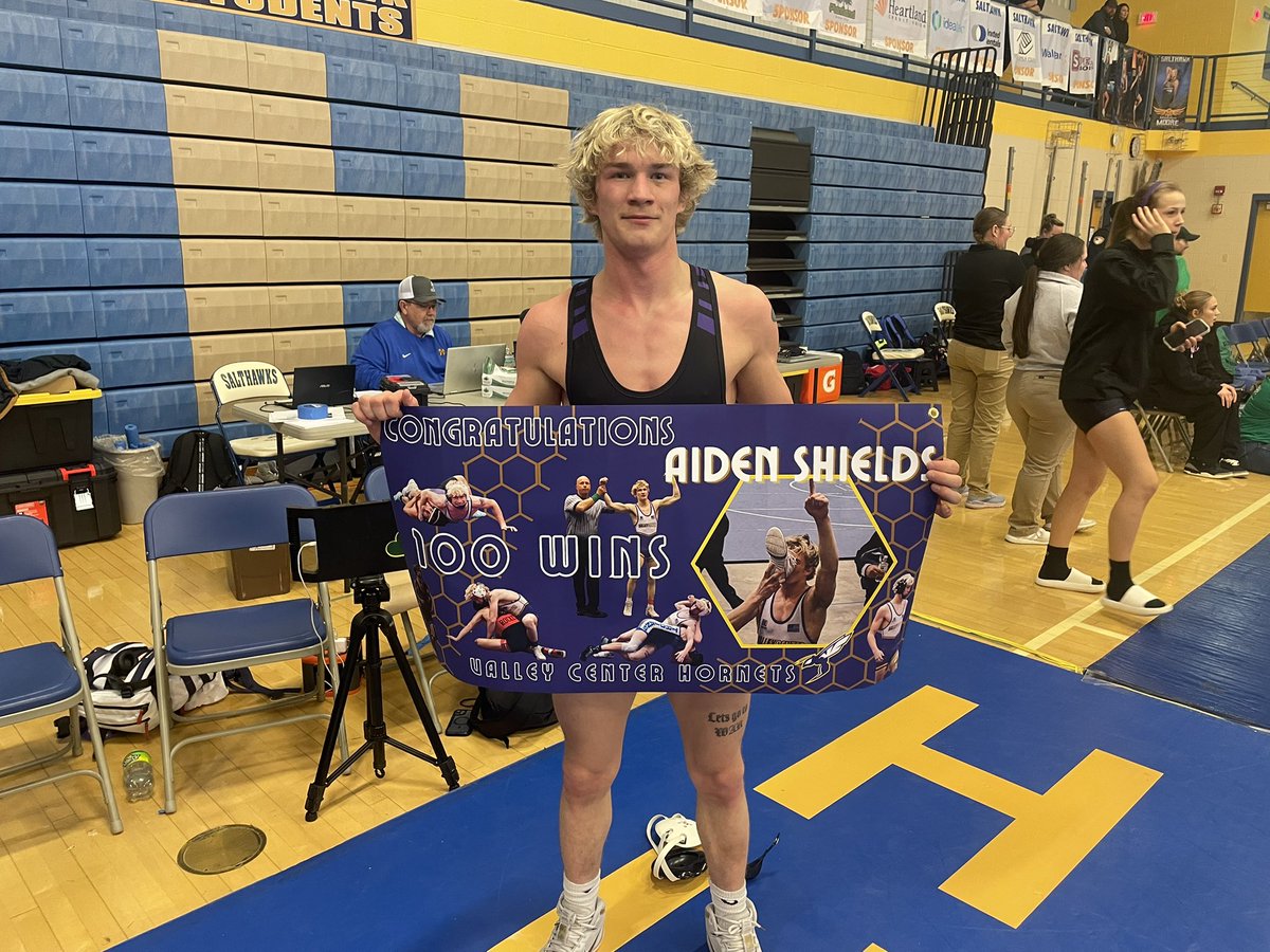 Hornet Wrestling tweet media