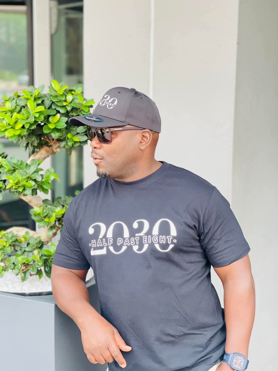 Artist + Aqua = 2030 
Ndine Maths pa O Revooo.