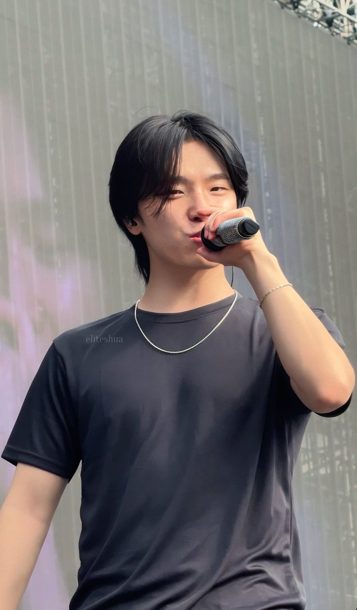 eliteshua's tweet photo. dino 17rh bulacan day 1 soundcheck lockscreen / wallpaper (don't remove watermark pls po)

#디노 #DINO 
#SVT_RIGHT_HERE_WORLDTOUR
#SVT_RIGHT_HERE_IN_BULACAN https://t.co/32qHWpnKSM