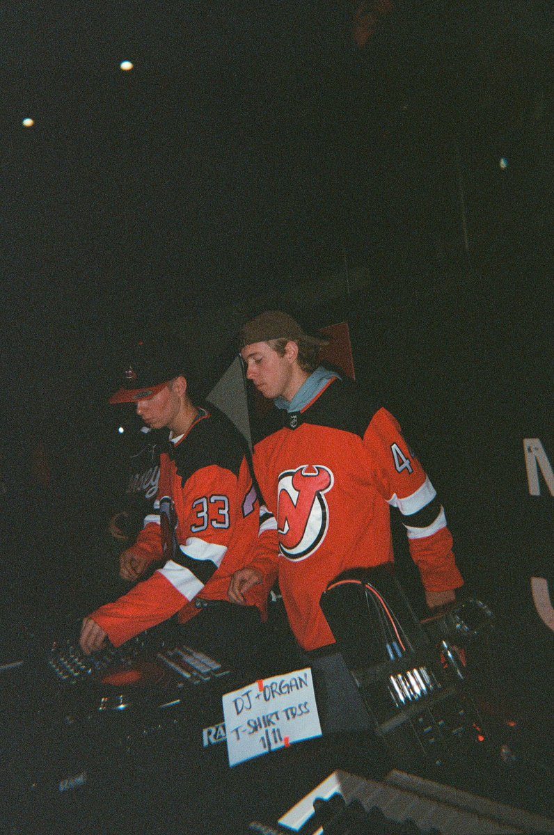 LawsonMcDonald_'s tweet photo. A little look behind the scenes at a series for NOBAD I really enjoy working on!

The goal here is to introduce celebrities, athletes or creators to hockey & create content that's entertaining to the casual fan.

Forsure have a lot to improve on with the content all around but plan to do atleast 4-5 more episodes for the remainder of the NHL seasons.

Just finished posting the full Welcome to the league vlog (in bio)
