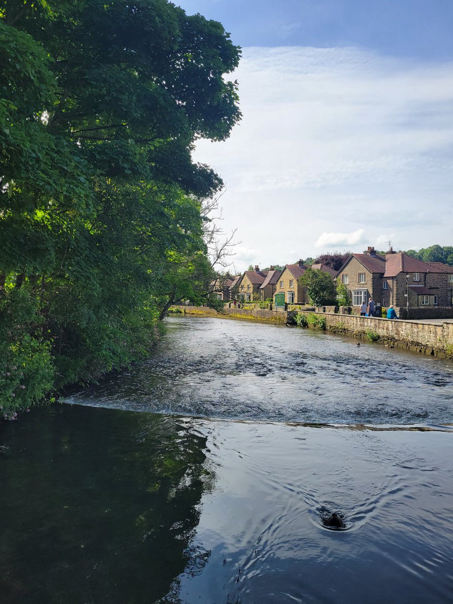 Bakewell, England, a little show of what makes Britain so Great!
#Greatbritain #ENGLAND #bakewell