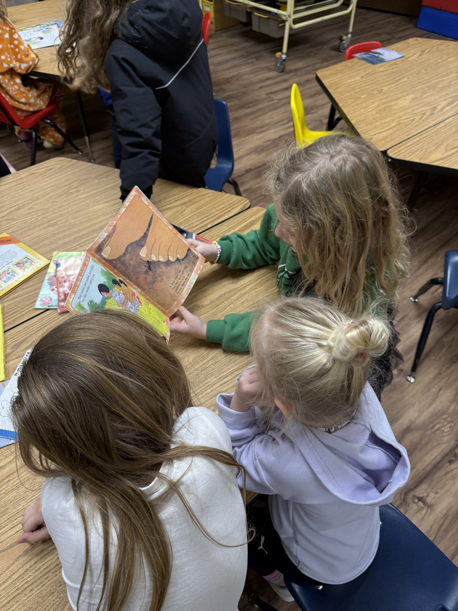 We started reading to the Indus Preschool. Grade 2 students are loving being the leaders! <a href="/IndusRvs/">Indus School</a> #rvs
