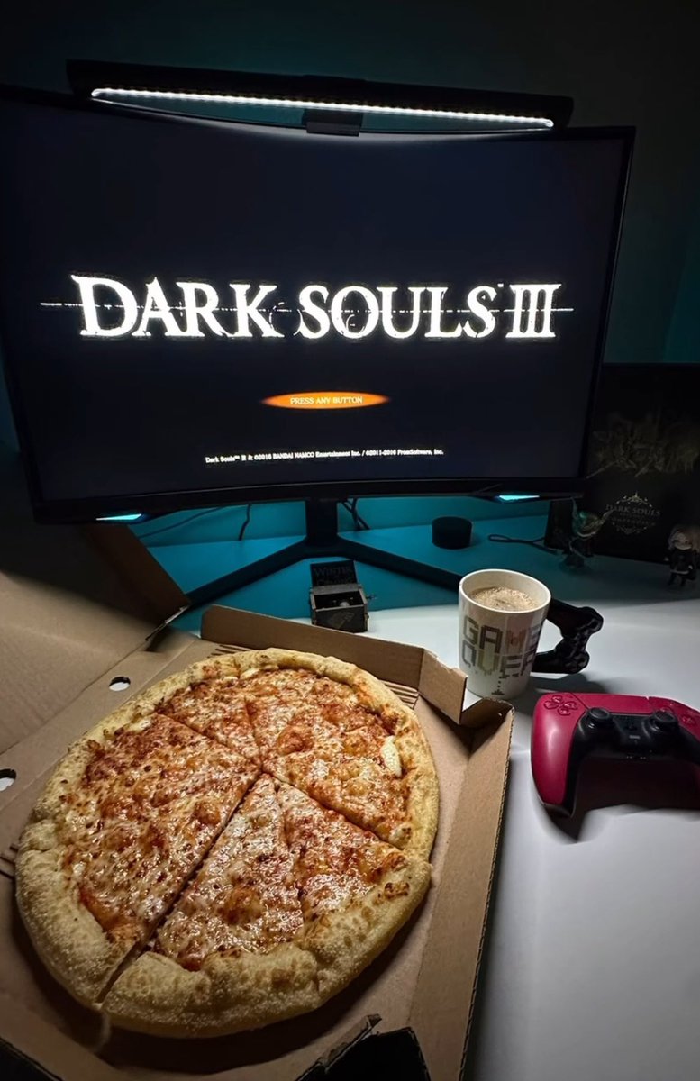 chosen undead (@chosenundeadone) on Twitter photo 