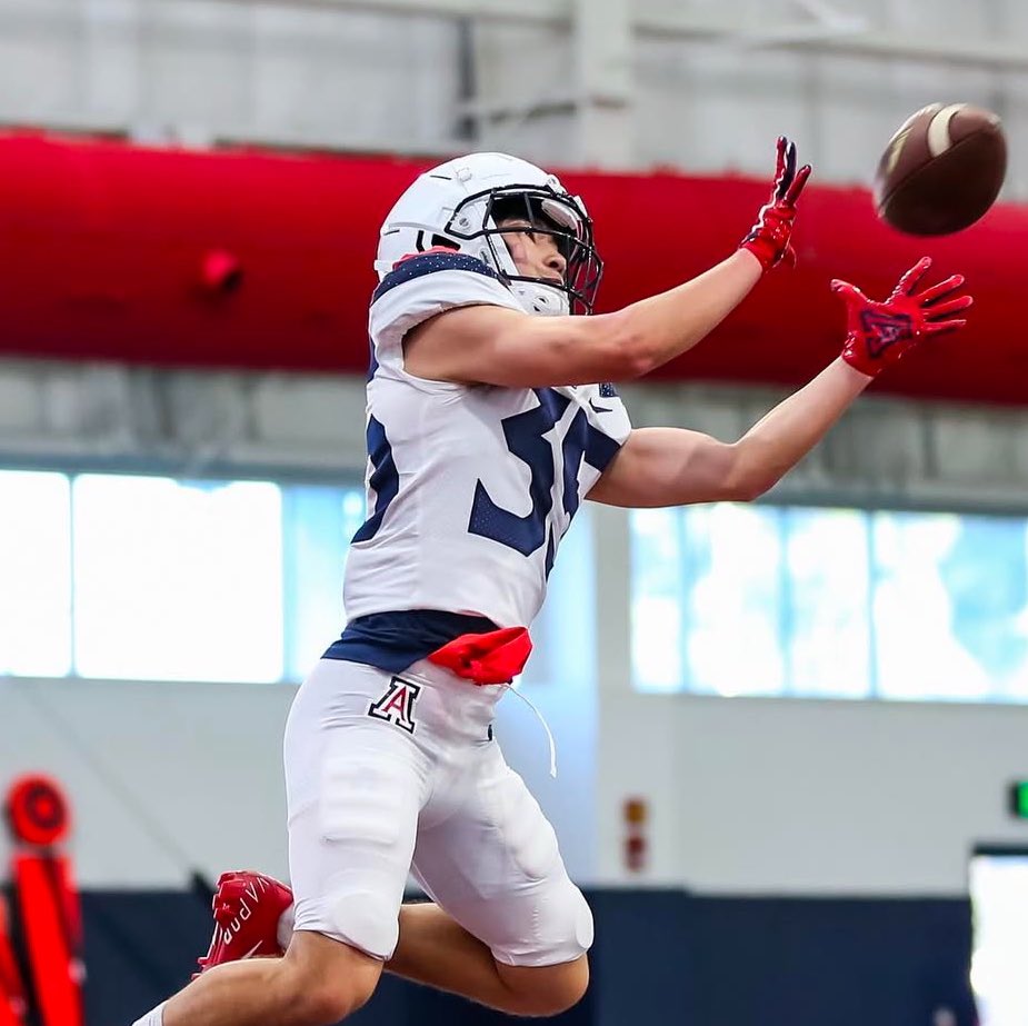 Malakai Taufoou (@malakai_taufoou) on Twitter photo BLESSED!!! To have received a division one offer from the university of Arizona!
<a href="/CoachOglesby/">Josh Oglesby</a> <a href="/CoachBrennan/">Coach Brennan</a> <a href="/ArizonaFBall/">Arizona Football</a> <a href="/Samchung_4/">Sam Chung</a>
<a href="/DariusBell_3/">Darius Fautua Bell</a> <a href="/coachmons/">Coachmons</a> <a href="/coachwalsh20/">Patrick Walsh</a> <a href="/BrandonHuffman/">Brandon Huffman</a> <a href="/ActivatedSP/">Activated Sports Performance</a> <a href="/OfficialKOBros/">KO Bros</a> <a href="/Ogthetruth/">Coach OG</a> <a href="/CoachMikeHillSF/">Mike Hill Jr.</a>
<a href="/Rivals/">Rivals</a> BLESSED!!! To have received a division one offer from the university of Arizona!
<a href="/CoachOglesby/">Josh Oglesby</a> <a href="/CoachBrennan/">Coach Brennan</a> <a href="/ArizonaFBall/">Arizona Football</a> <a href="/Samchung_4/">Sam Chung</a>
<a href="/DariusBell_3/">Darius Fautua Bell</a> <a href="/coachmons/">Coachmons</a> <a href="/coachwalsh20/">Patrick Walsh</a> <a href="/BrandonHuffman/">Brandon Huffman</a> <a href="/ActivatedSP/">Activated Sports Performance</a> <a href="/OfficialKOBros/">KO Bros</a> <a href="/Ogthetruth/">Coach OG</a> <a href="/CoachMikeHillSF/">Mike Hill Jr.</a>
<a href="/Rivals/">Rivals</a>