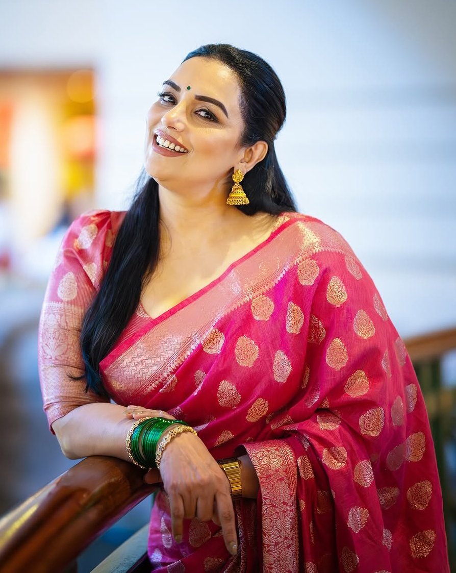 Image Hot Mallu Aunty Swetha Menon collections, Malayam Actress Swetha Menen iiQ8