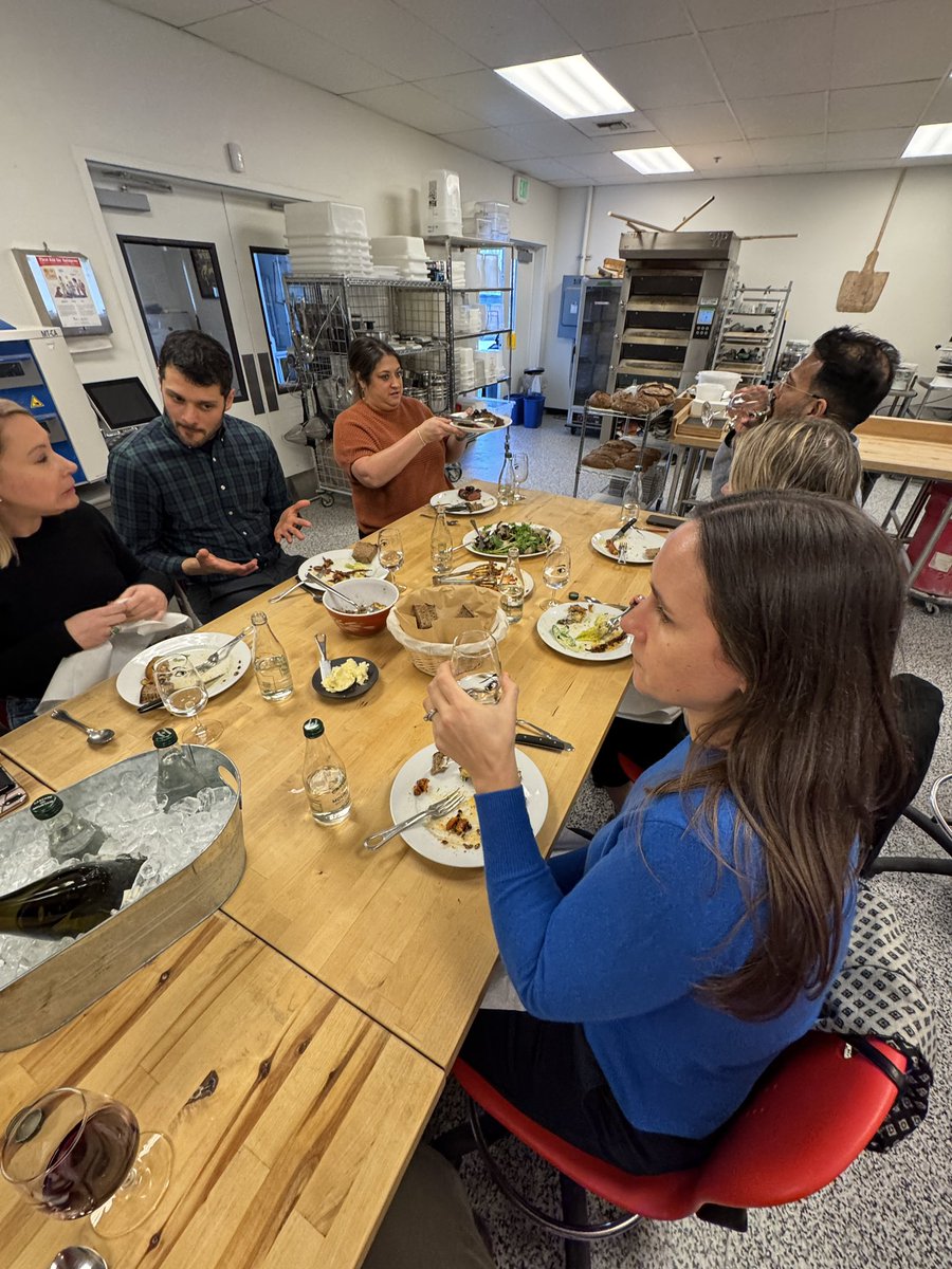 alexpietsch's tweet image. The @WSUCorpRel team visited the @wsucahnrs #BreadLab in Mt Vernon today with partners from @AlaskaAir @Boeing @Starbucks @patagonia Provisions and @IvarsClam to learn about its work to improve the healthiness and sustainability of bread. #GoCougs
