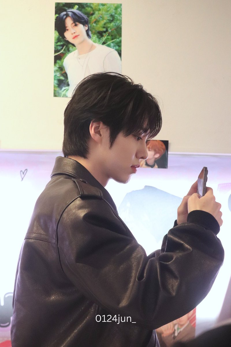 0124jun_'s tweet image. 💜AYDEN DAY💜

21번째 생일 축하해!

#에이든 #이펙스 #에이든이_있기에_25년에도_든든해 
#Happy_Ayden_Day #AYDEN #EPEX #에이든 #이펙스