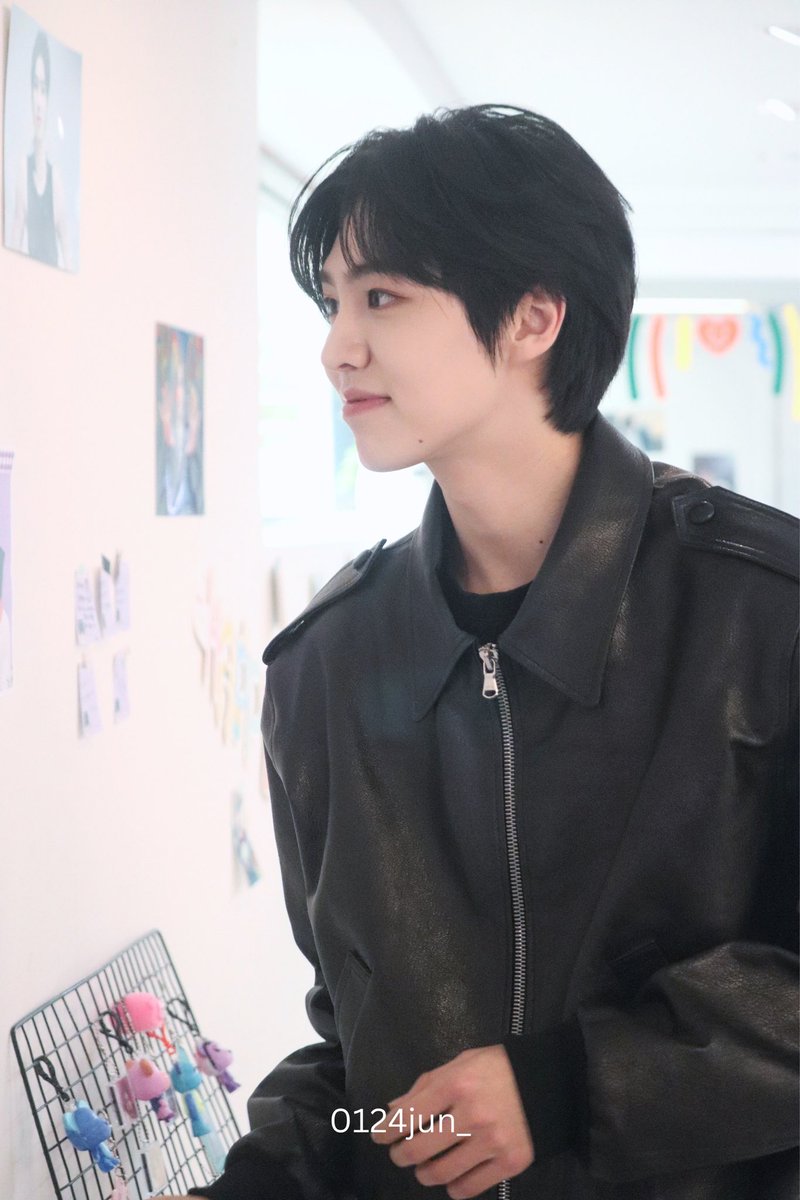 0124jun_'s tweet image. 💜AYDEN DAY💜

21번째 생일 축하해!

#에이든 #이펙스 #에이든이_있기에_25년에도_든든해 
#Happy_Ayden_Day #AYDEN #EPEX #에이든 #이펙스