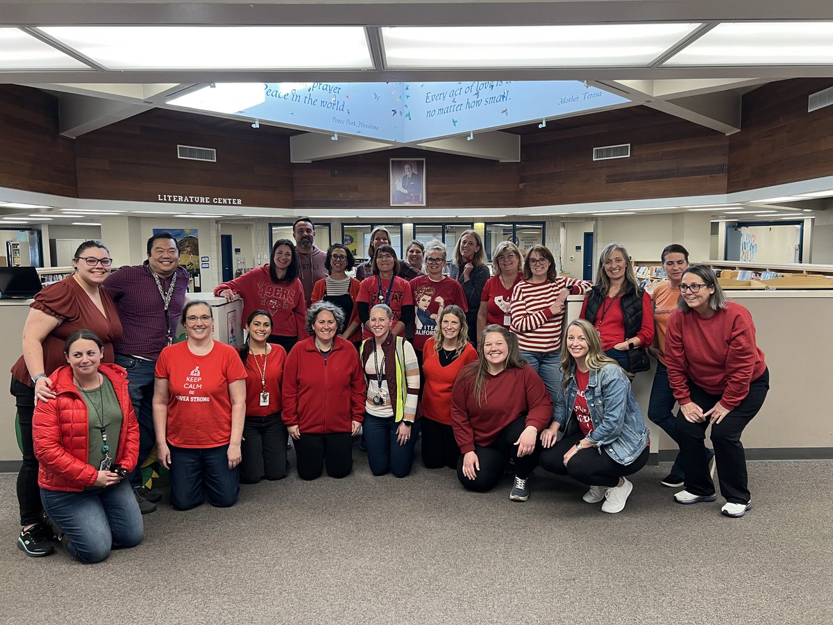 mr_micali's tweet photo. @waltdisneySR teachers support @SRVEA! https://t.co/j16yChDKWb