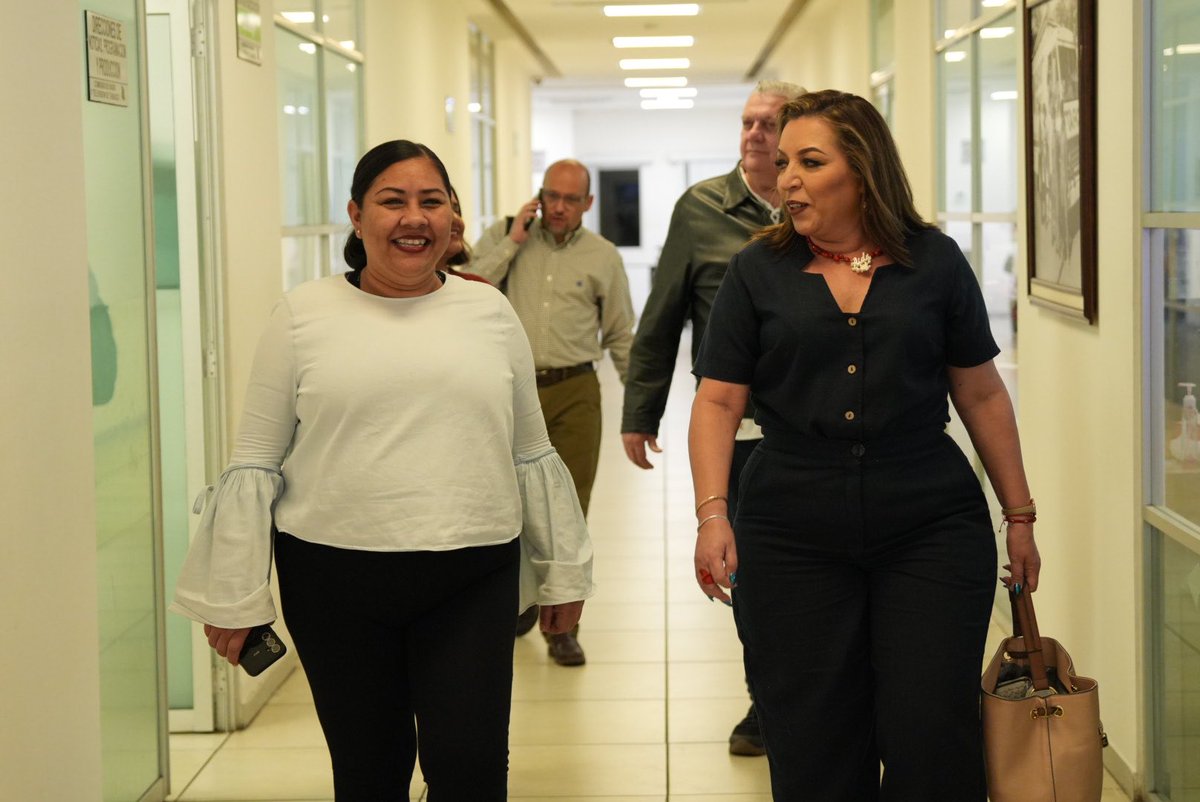TVTenlinea's tweet image. #AlMomento 🔴 La secretaria de @Cultura_Tabasco, @ayita_castillo, ya se encuentra en el canal de #TVT para dar inicio a la entrevista sobre los primeros 100 días de gobierno del pueblo. Mantente informado de los avances y proyectos culturales.
