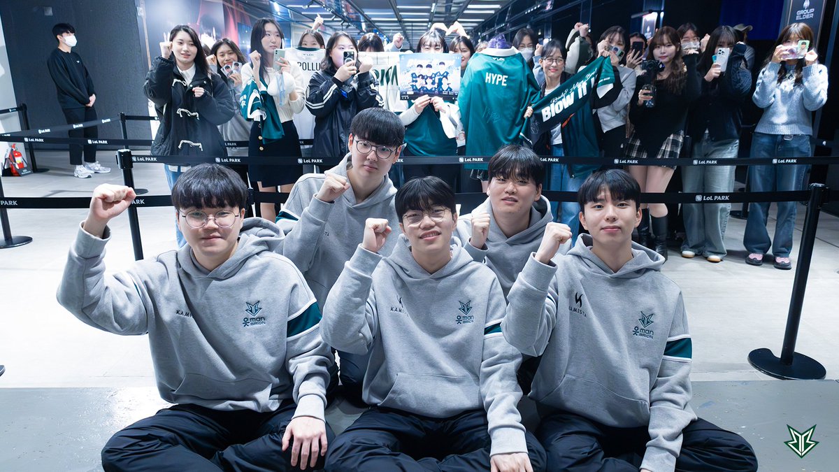 [𝗕-𝗵𝗶𝗻𝗱 𝗣𝗵𝗼𝘁𝗼 𝘀𝗵𝗼𝗼𝘁📸]
 
OK저축은행 브리온 승리 현장 비하인드 대 공 개 💫
킹슬레이어 브리온에겐 낭만과 감동이 있다는 사실..

더 많은 사진은 브리온 인스타그램에서 함께해요!