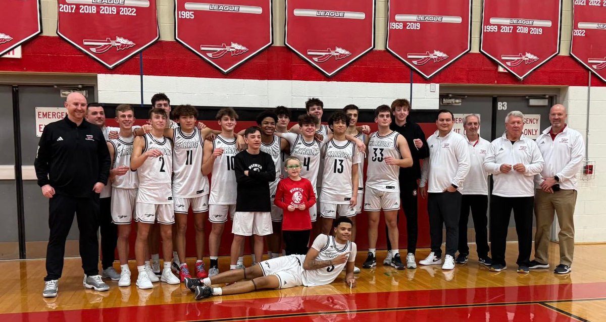 warwick_hoops's tweet image. Section 2 Champs! #FamilyTradition