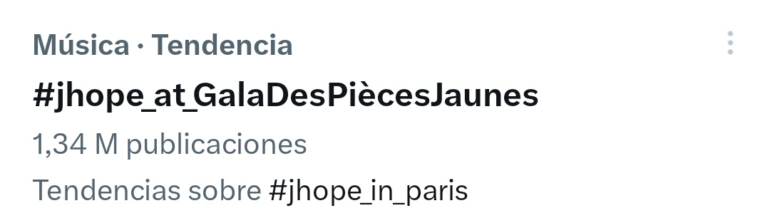 BANGT4NBEST's tweet photo. CASI LOGRAMOS LOS 2 MILLONES, NO DEJEN DE COMENTAR LOS HT, SI VES ESTO DA RT Y COMENTA 🐿‼️

+ LE PRINCE J-HOPE AU GALA 
J-HOPE AT LE GALA DES PIÈCES JAUNES 
#jhope_at_GalaDesPiècesJaunes
#GalaDesPiècesJaunes
#jhope_in_paris
#jhope @BTS_twt https://t.co/5tyX0N21vI